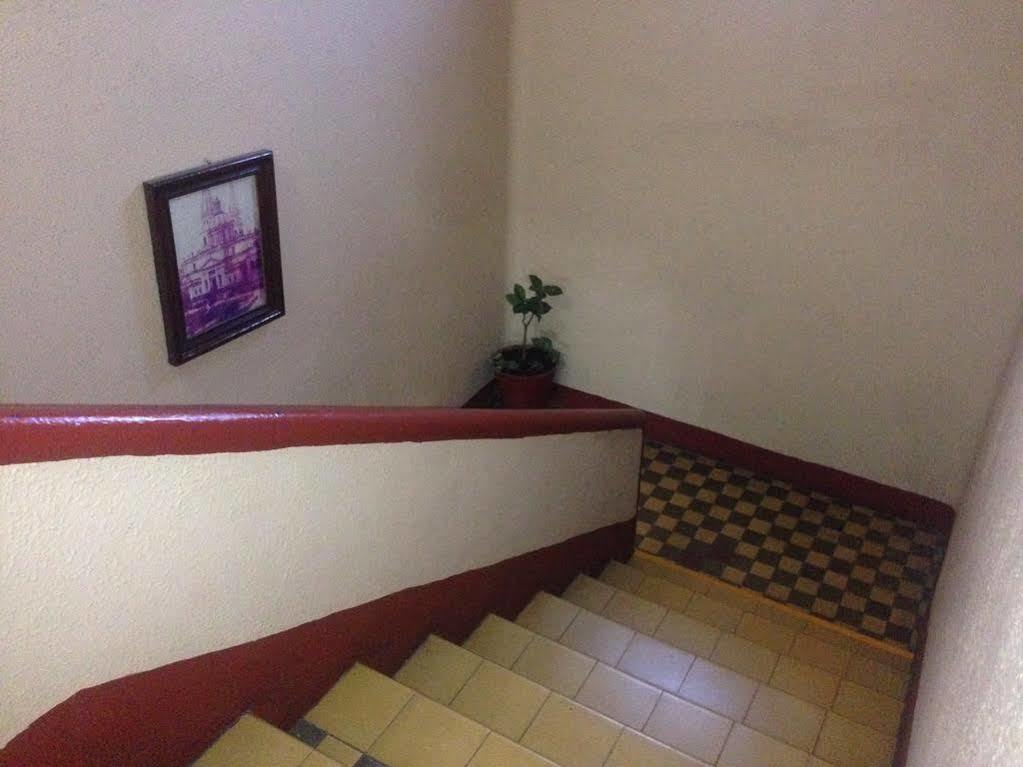 Hotel Gallo Rubio Guadalajara Buitenkant foto