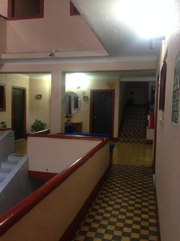 Hotel Gallo Rubio Guadalajara Buitenkant foto